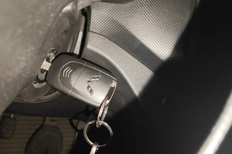 Used Wuling Hongguang 2019 1.5L S Basic Version China VI Standard LAR