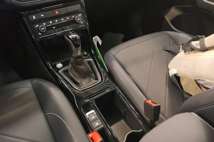 Used Volkswagen Tharu 2025 NewRui 300TSI Prestige Edition