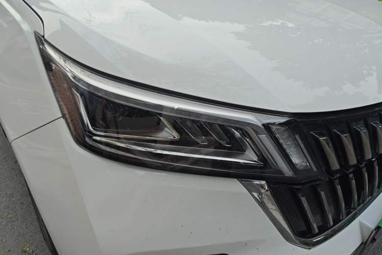 Used Wuling Jiachen 2022 1.5T CVT Deluxe Flagship Edition Right Front Headlight