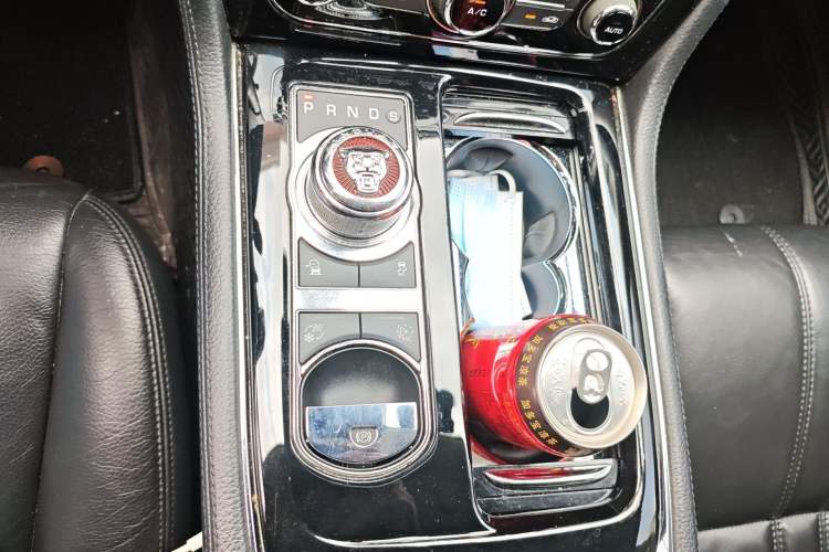 Used Jaguar XJ 2018 XJL 3.0 SC Two-Wheel-Drive Elegant Business Edition Gear Lever