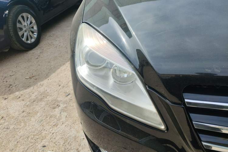 Used Mercedes-Benz R-Class 2017 R 320 4MATIC Business Edition Prestige Model Right Front Headlight