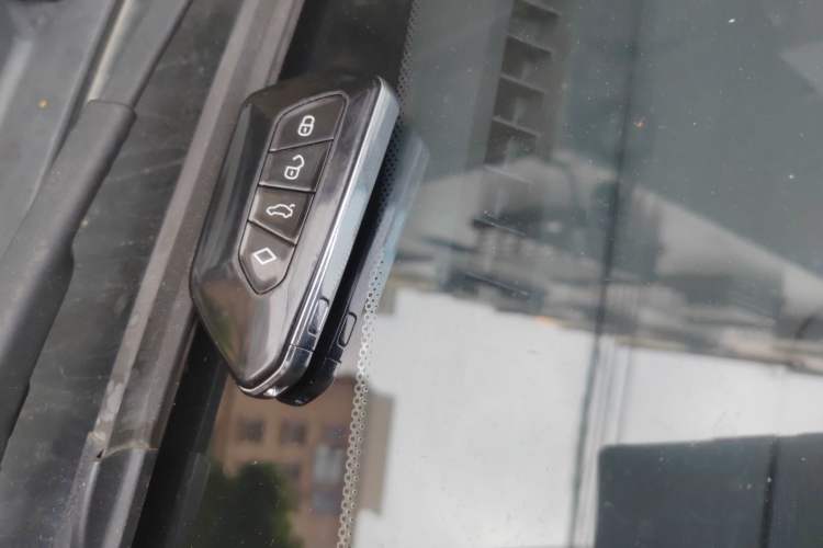 Used Dongfeng Aeolus Yixuan 2021 230T Automatic Dream-Chasing Rider Edition
