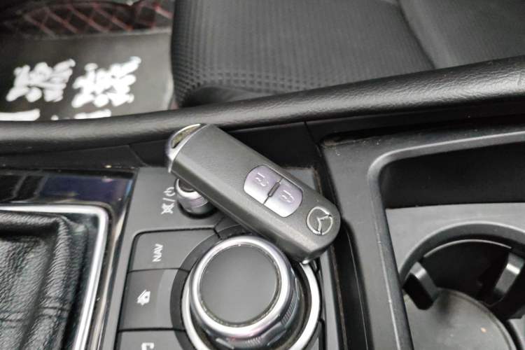 Used Mazda Mazda 3 Axela 2017 Hatchback 1.5L Automatic Luxury Model Emission Standard China V