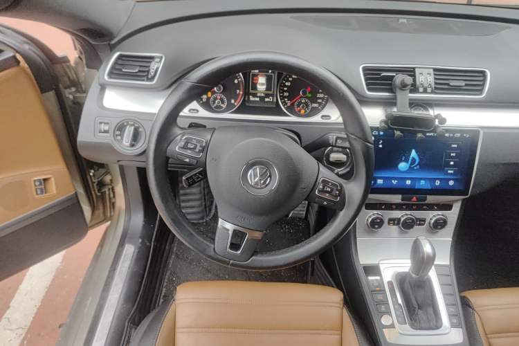 Used Volkswagen FAW-Volkswagen CC 2015 1.8TSI Prestige Model Steering Wheel