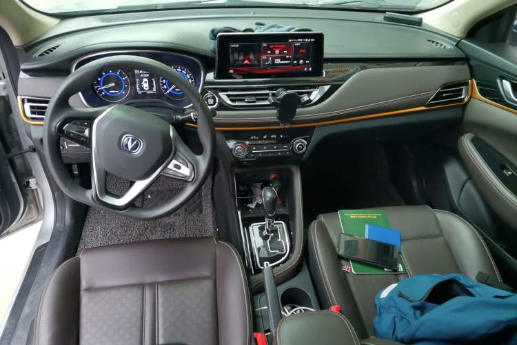 Used CHANGAN Eado DT 2018 1.6L Automatic Smart Enjoyment Model Center Console