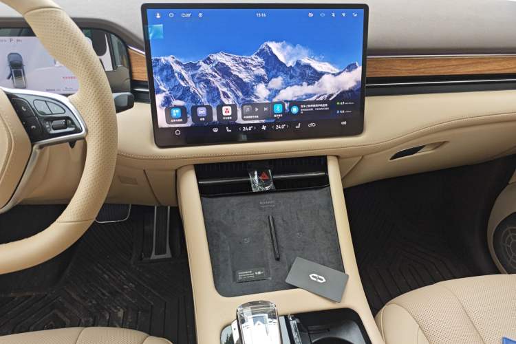 Used Hima AITO M7 2024 1.5T Intelligent Driving 4WD Max Edition 5 Seats Audio And AC Panel