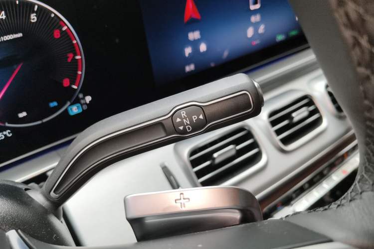 Used Mercedes-Benz GLS 2025 GLS 450 4MATIC Dynamic Edition Gear Lever