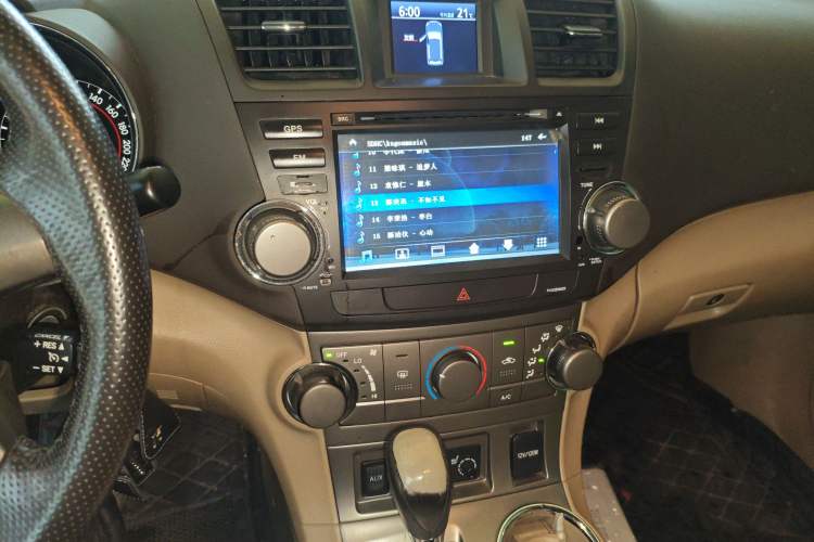 Used Toyota Highlander 2011 2.7L Two-Wheel Drive 5-Seater Sport Edition
