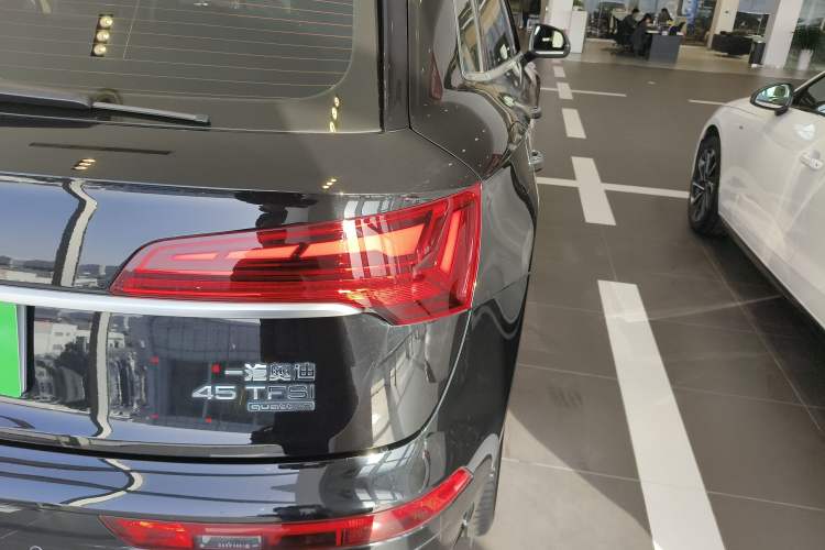 Used Audi Q5L 2022 Updated 45T Luxury Dynamic Version