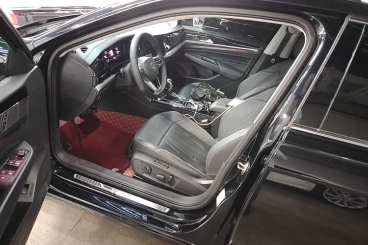 Used Volkswagen Passat 2022 330TSI Starry Luxury Edition
