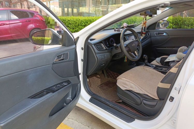 Used Hyundai Mistra 2016 1.8L Automatic Deluxe DLX Model Driver Seat