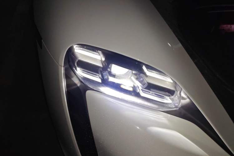 Used Porsche Taycan 2022-Year Restyled Taycan 4S Right Front Headlight