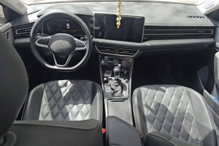 Used Volkswagen Sagitar 2024 300TSI DSG Excellence Edition
