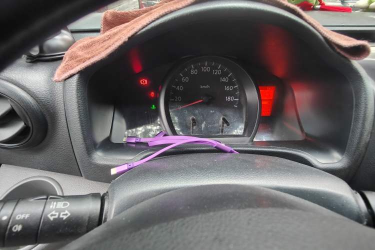 Used Nissan NV200 2012 1.6L 232 Seats Luxury Version Instrument Cluster