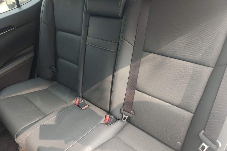 Used Lexus ES 2014 300h Elite Edition