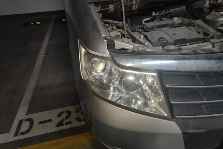 Used Dongfeng Shuaike 2011 1.6L Manual Comfort 7-Seater
