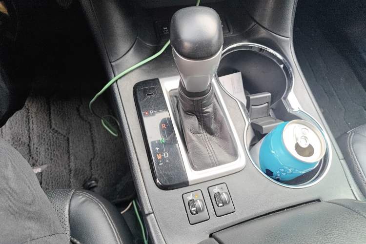 Used Toyota Highlander 2018 2.0T Four-Wheel Drive Prestige Version 7 Seats China VI Standard