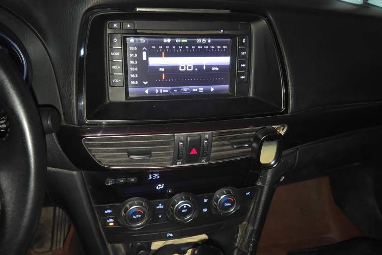 Used Mazda Atenza 2014 2.0L Blue Sky Luxury Edition