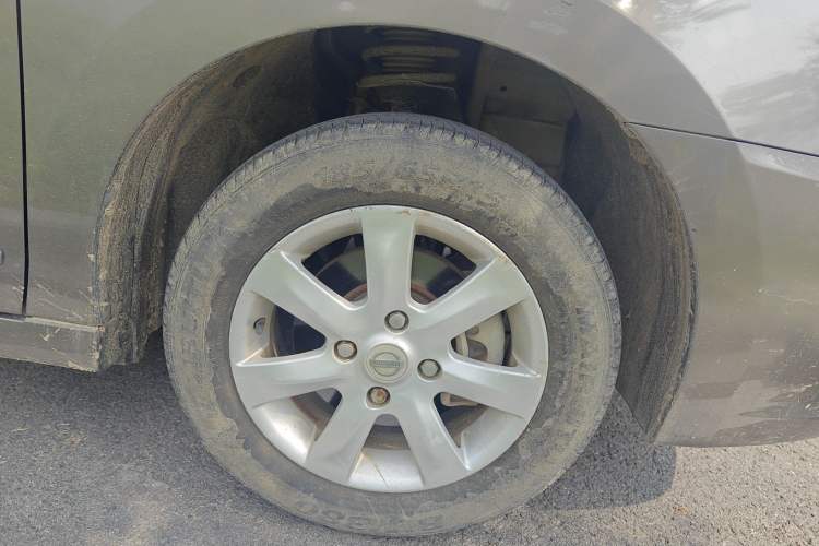 Used Nissan Sylphy 2016 Classic 1.6XE Manual Comfort Edition Right Front Wheel Hub