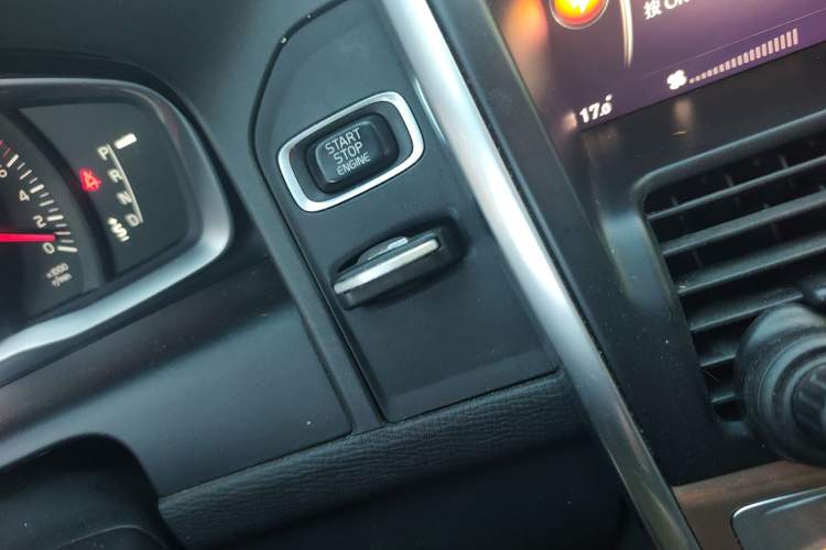 Used Volvo XC60 2017 T5 Smart Upgrade Edition
