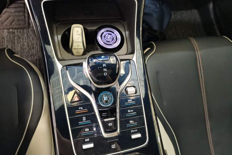 Used BYD Qin PLUS 2025 EV 510KM Standard Range Model Gear Lever