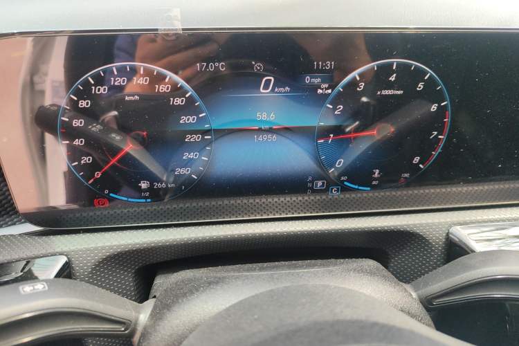 Used Mercedes-Benz A-Class 2022 Revised Version A 200 L Sport Sedan Fashionable Style Instrument Cluster