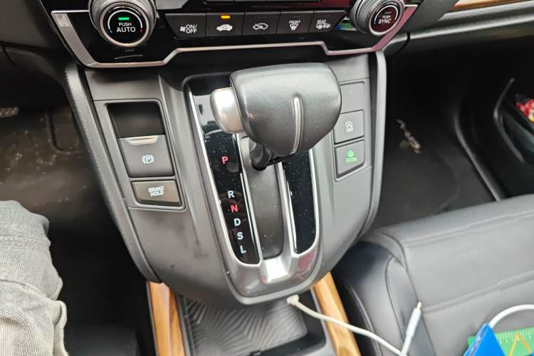 Used Honda CR-V 2017 240TURBO CVT Front-Wheel Drive Fashion Edition