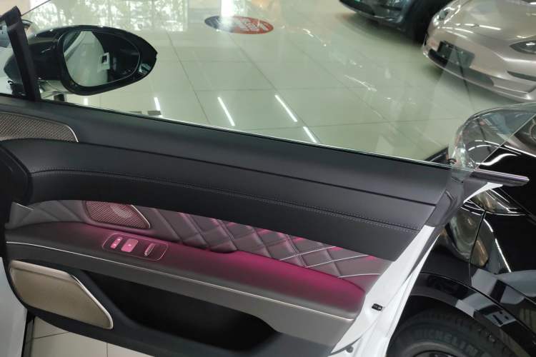 Used Nio ET9 2025 100 kWh