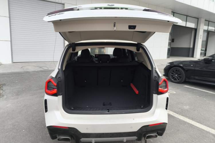 Used BMW X3 2023 xDrive25i M Sport Package Trunk