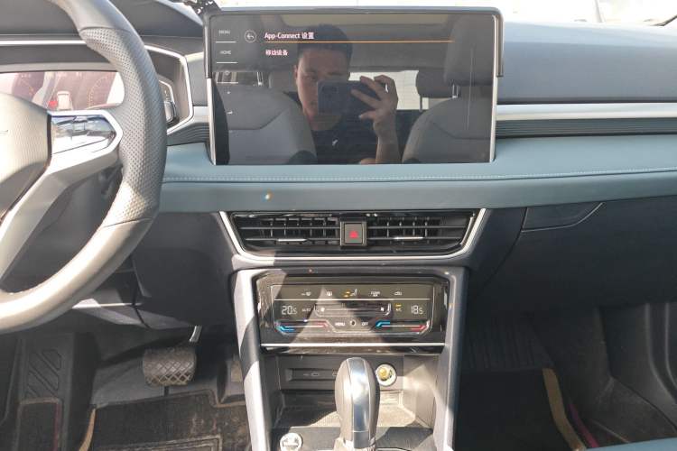 Used Volkswagen Tharu 2023 300TSI Two-Wheel-Drive Full Moon Edition