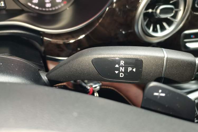 Used Mercedes-Benz V-Class 2018 V 260 L Prestige Extended Version China VI
