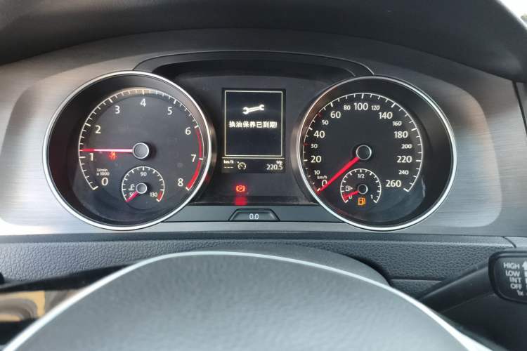 Used Volkswagen Golf 2014 1.4TSI Automatic Luxury Model
