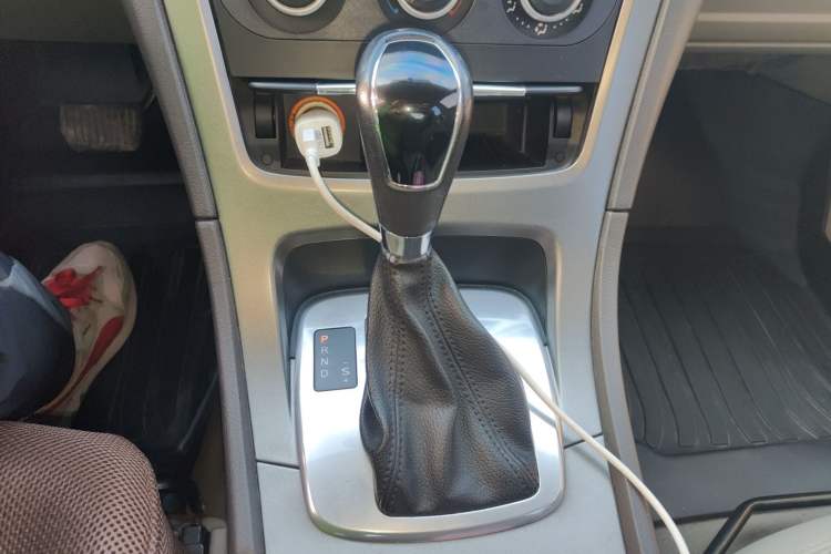 Used Ford Mondeo 2011 2.3L Fashion Edition Gear Lever