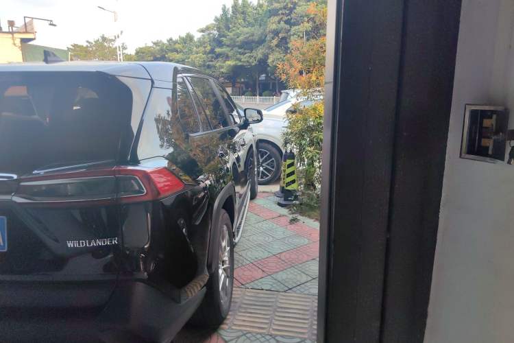 Used Toyota Wildlander 2022 2.0L CVT Two-Wheel Drive Luxury PLUS Edition Right Rear Taillight