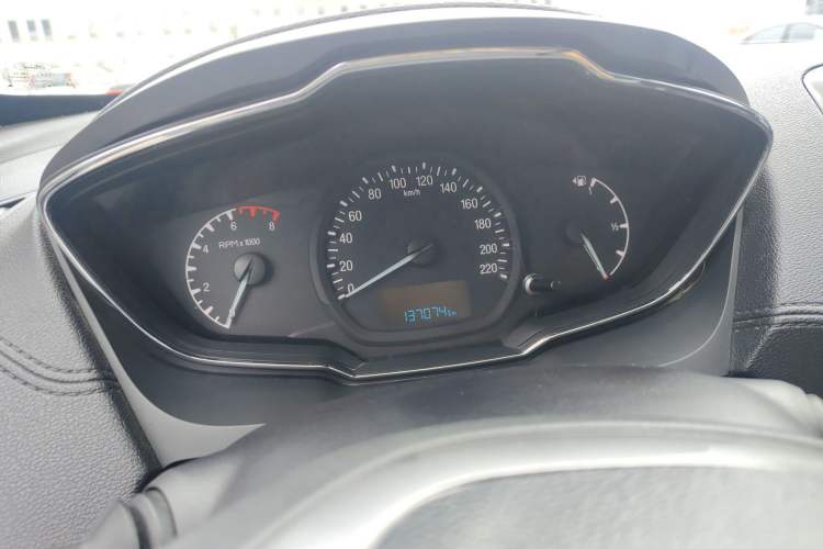 Used Ford Escort 2015 1.5L Automatic Fashion Model Instrument Cluster