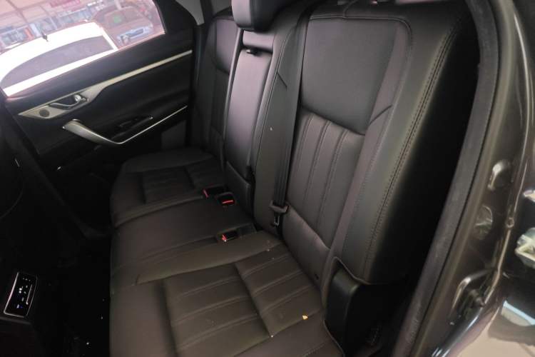 Used Changan CS95 2021 2.0T Two-Wheel Drive Luxury Version
