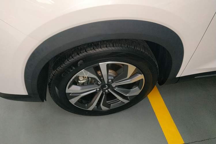 Used Wuling Asta 2022 2.0L DHT Electric-Speed Version