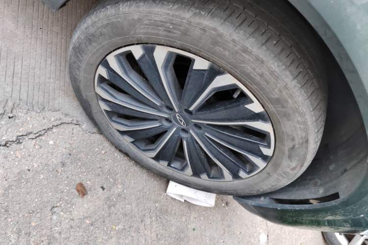 Used Chery Tiggo 9 2023 2.0T Dual-Clutch Two-Wheel Drive Leading Edition 5 Seats