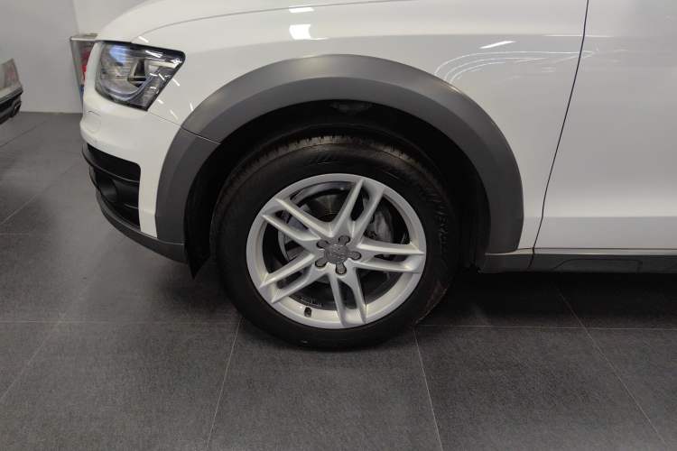 Used Audi Q5 2017 Plus 40 TFSI Technology Model
