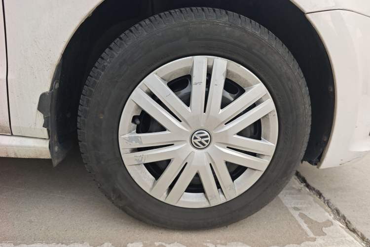 Used Volkswagen Polo 2016 1.4L Automatic Trendy Model Right Front Wheel Hub