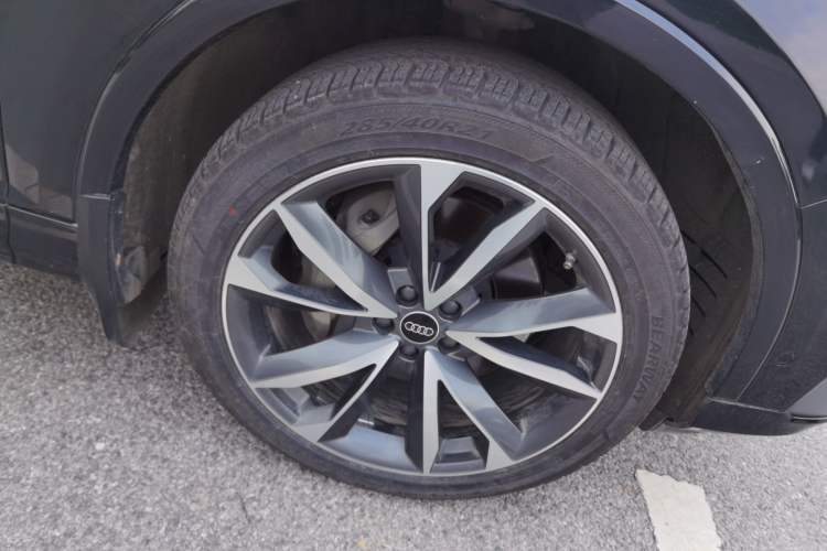 Used Audi Q7 2022 55 TFSI quattro S line Sport model