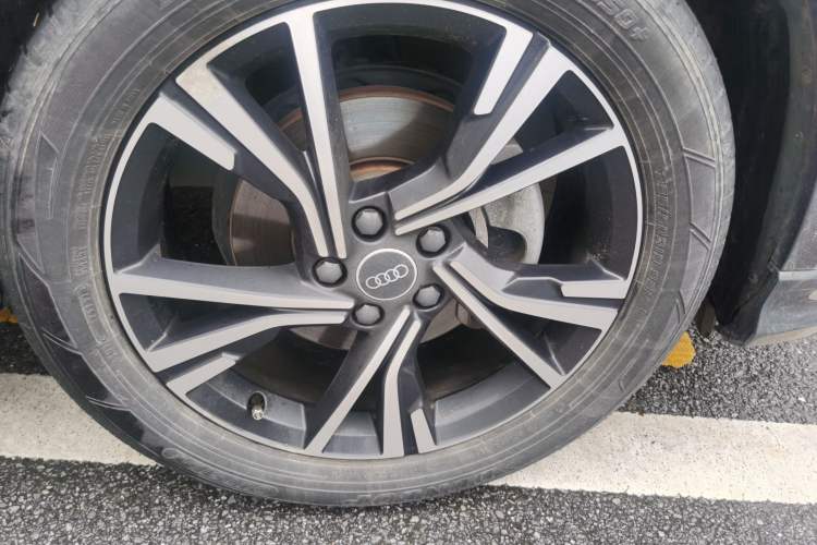 Used Audi Q3 Sportback 2022 40 TFSI Fashion Model Right Front Wheel Hub