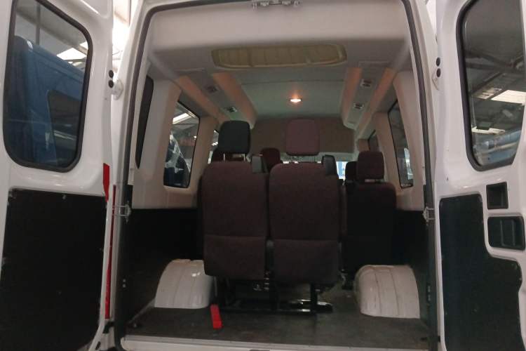 Used Iveco Eurocargo 2021 3.0T Automatic Super-Rui Long Wheelbase Short Overhang High Roof Manual Doors F1C