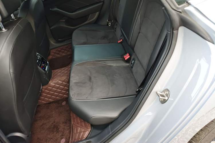 Used Volkswagen FAW-Volkswagen CC 2025 Model, Facelifted, 330TSI, Glamorous—Shared Edition Left Rear Seat