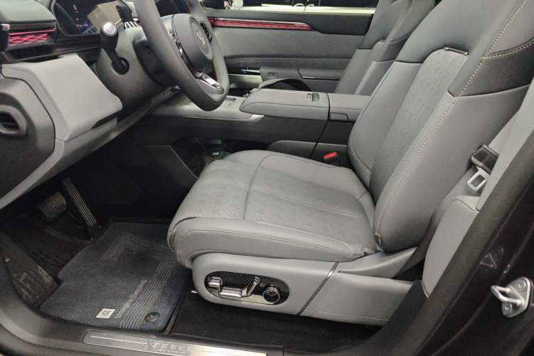 Used Zeekr 7X 2025 100kWh Long-Range All-Wheel Drive Intelligent Driving Version Left Front Seat