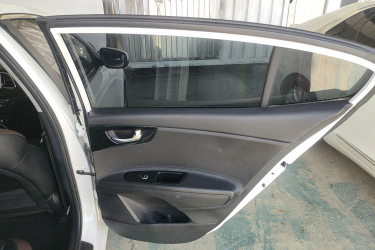 TDK.VehicleDetails.img