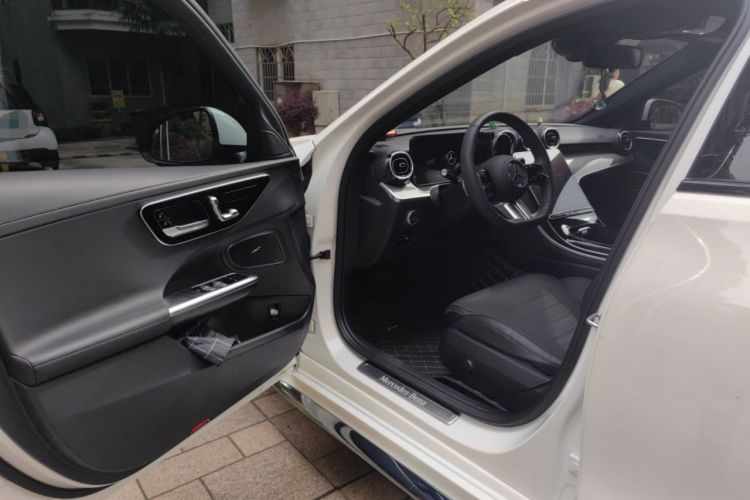 Used Mercedes-Benz C-Class 2023 Second Facelift C 260 L Driver Seat