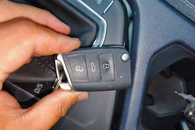 Used Volkswagen Tharu 2024 300TSI Two-Wheel-Drive Moon Luxury Edition
