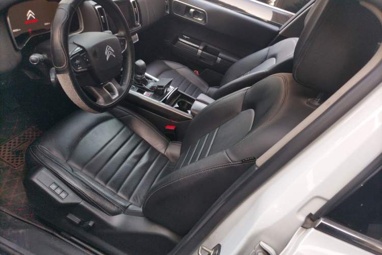 Used Citroen C6 2018 380THP Luxury Version Left Front Seat