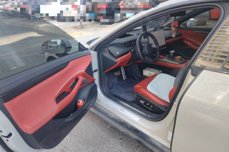 Used Xiaomi Auto SU7 2024 Four-Wheel Drive Ultra-Long Range Advanced Intelligent Driving Max Edition